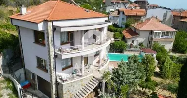 Дом 4 комнаты в Святой Влас, Болгария