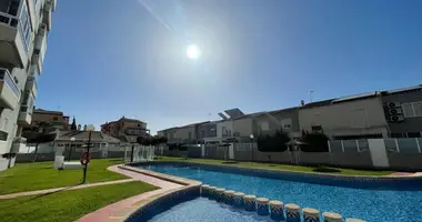 Mieszkanie 3 pokoi w Torrevieja, Hiszpania