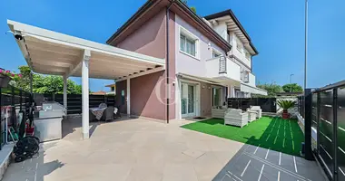 2 bedroom apartment in Desenzano del Garda, Italy