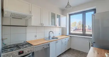 Квартира 3 комнаты в Варшава, Польша