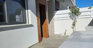 Dom 4 pokoi w Demos Agiou Athanasiou, Cypr