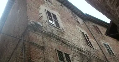 Apartamento 6 habitaciones en Terni, Italia