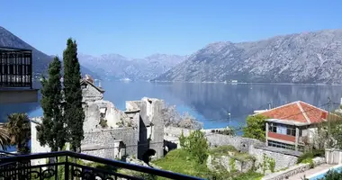 2 bedroom apartment in Dobrota, Montenegro
