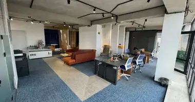 Pomieszczenie biurowe 259 m² w Tbilisi, Gruzja