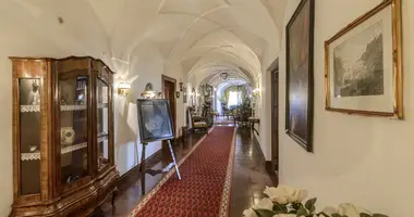 Hotel 2 309 m² in Imst, Austria