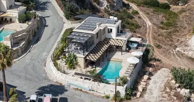 Villa 5 bedrooms in Peyia, Cyprus
