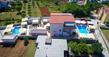 Maison 15 chambres dans Opcina Dezanovac, Croatie