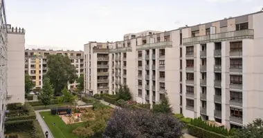 Квартира 3 комнаты в Варшава, Польша