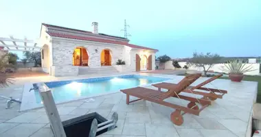 Villa 3 chambres dans Grad Novigrad, Croatie