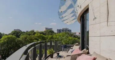 Mieszkanie 5 pokojów w Warszawa, Polska