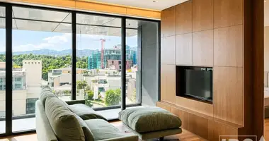 2 bedroom apartment in Tirana Municipality, Albania