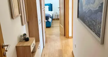 Wohnung 3 Schlafzimmer in Tivat, Montenegro
