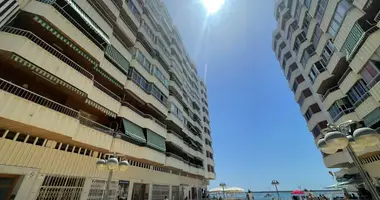Apartamento 3 habitaciones en Torrevieja, Španjolska
