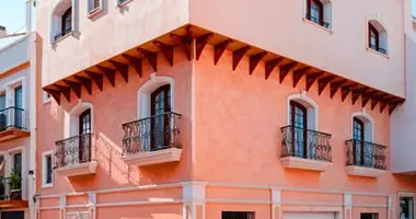 7 bedroom house in Dos Hermanas, Spain
