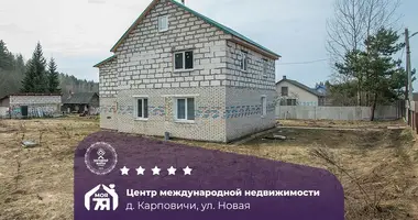 Casa en Karpavicy, Belarús