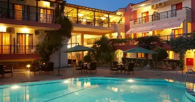 Hotel 1 680 m² w Pefkochori, Grecja