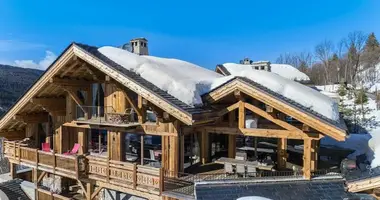 Chalet 6 bedrooms in Les Allues, France