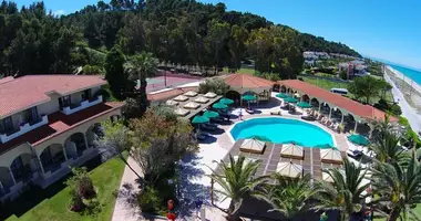 Hôtel 8 000 m² dans Kassandra Municipality, Grèce