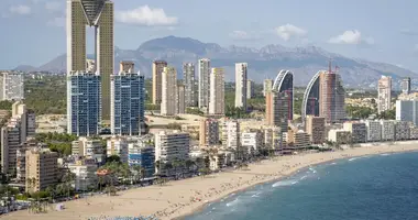 4 bedroom apartment in Benidorm, Spain
