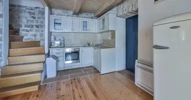 2 bedroom house in Katun Rezevici, Montenegro
