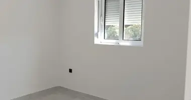 2 bedroom apartment in Pecurice, Montenegro