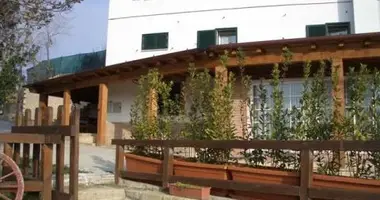 Отель 550 м² в Lapedona, Италия