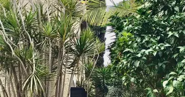 Villa 6 rooms in Hod HaSharon, Israel