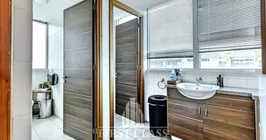Bureau 876 m² dans Demos Agiou Athanasiou, Chypre