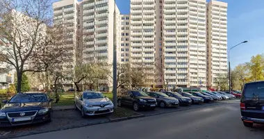 Mieszkanie 4 pokoi w Warszawa, Polska