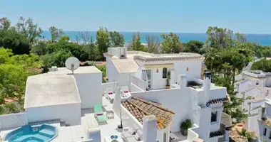 5 bedroom apartment in Ricmar, Spain