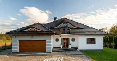 Villa 7 habitaciones en Pstrazna, Polonia