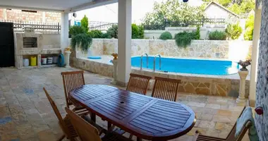 Casa 4 habitaciones en Sutomore, Montenegro