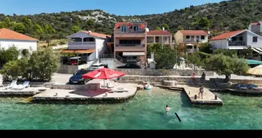 Villa 10 bedrooms in Opcina Rogoznica, Croatia