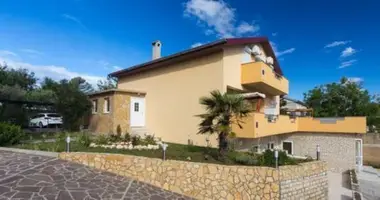 Hotel 244 m² in Omisalj, Croatia