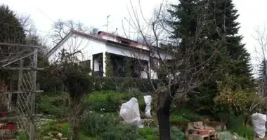 Casa 9 habitaciones en Terni, Italia