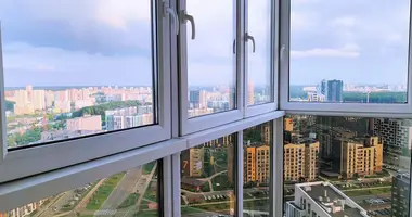 Apartamento 4 habitaciones en Kopishche, Belarús