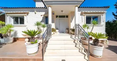 5 bedroom house in Torrevieja, Spain