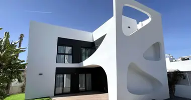 Villa in Urbanizacion Dona Pepa, Spanien