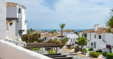 3 bedroom apartment in San Pedro Alcantara, Spain