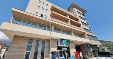Oficina 63 m² en Budva, Montenegro