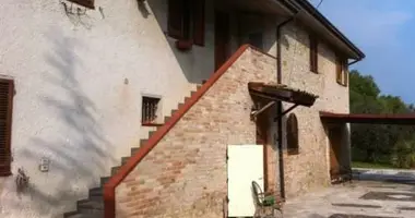 Maison 14 chambres dans Campofilone, Italie