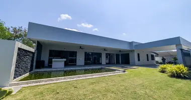 Haus 6 Schlafzimmer in Huai Yai, Thailand