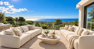 4 bedroom house in Dos Hermanas, Spain