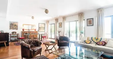 3 bedroom apartment in Alvalade, Portugal