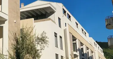 Квартира 3 спальни в Черногория