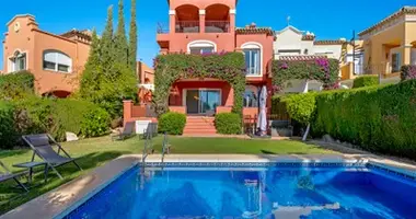 Casa 5 habitaciones en San Pedro Alcantara, Španjolska