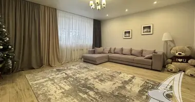 Квартира 3 комнаты в Мухавецкий сельский Совет, Беларусь