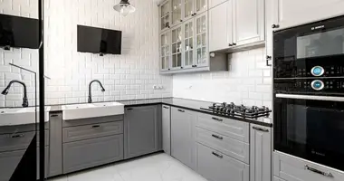 Квартира 4 комнаты в Варшава, Польша