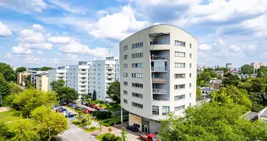 Mieszkanie 3 pokoi w Warszawa, Polska