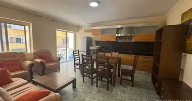 Apartamento 4 habitaciones en Tirana Municipality, Albania